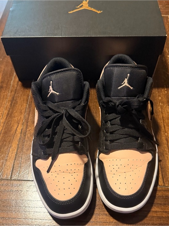 Jordan Other - Jordan Men’s Black & Peach Low-Top Sneakers